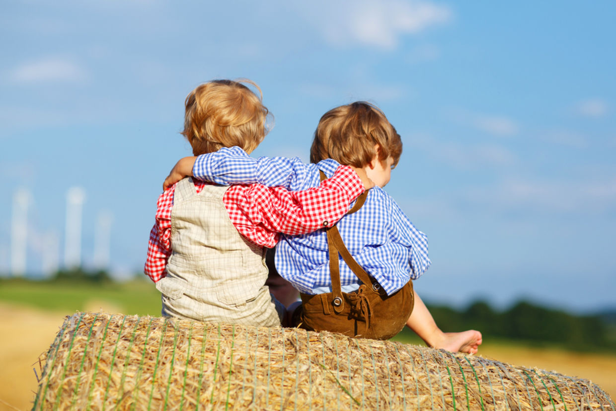Freind Rea To be or not to be…Friends surprisingly make you a happier person, only ...